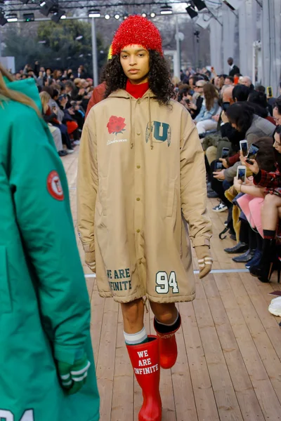 Look 74